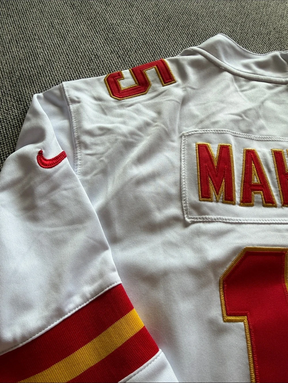 NWT Nike White Patrick Mahomes #15 Jersey Kansas City Chiefs sz XL